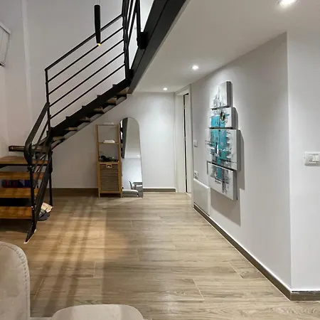 Isla Center Apartament *