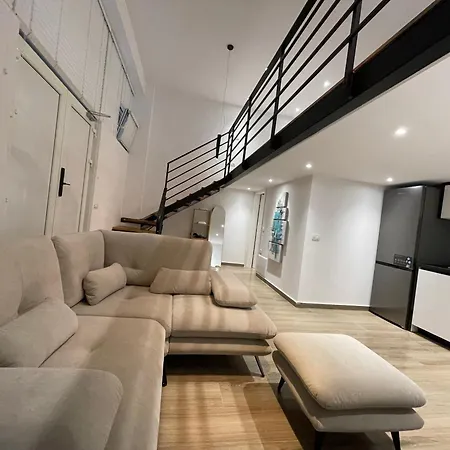 Isla Center Apartament *